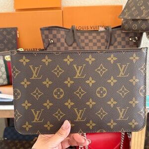 LV MM size pouch